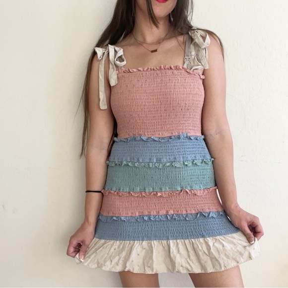 Storia Smocked Colorblock Star Dress - Picture 2 of 11